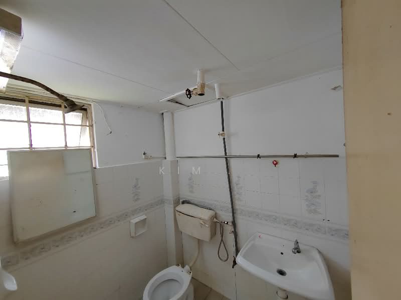 Apartment for Sale at Subang Perdana Goodyear Court 1 - Kim Lai - Bathroom - PropertyGuru.com.my