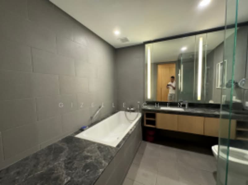 Servis Apartment untuk Disewa di Fraser Residence (188 Suites) - Gizelle Chen - Bathroom - PropertyGuru.com.my