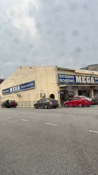 Shop for Rent in Pusat Bandar Rawang (Rawang) - Dani Lim - Exterior - PropertyGuru.com.my