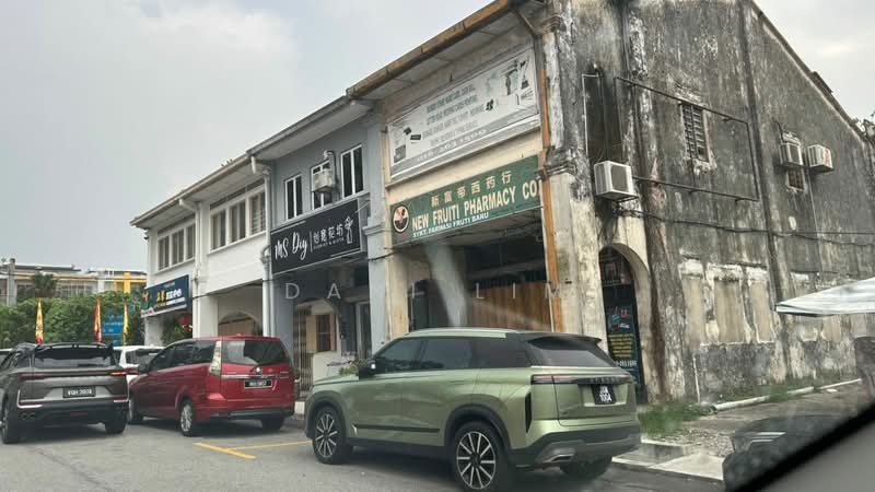 Shop for Rent in Pusat Bandar Rawang (Rawang) - Dani Lim - Exterior - PropertyGuru.com.my