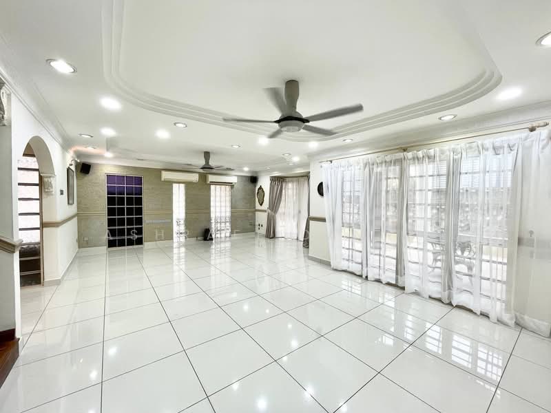 Rumah Berkembar untuk Dijual di Seksyen 9 (Shah Alam) - Ashraff Daniel - Living Room - PropertyGuru.com.my
