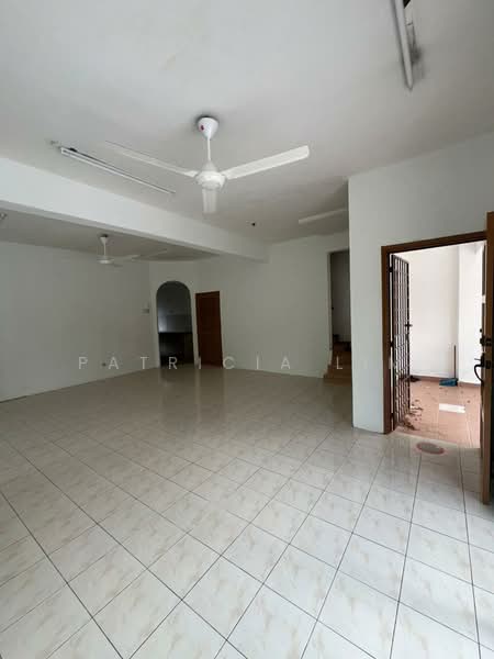 2-storey Terraced House for Rent in Seksyen U5 (Shah Alam) - Patricia Lim - Living Room - PropertyGuru.com.my
