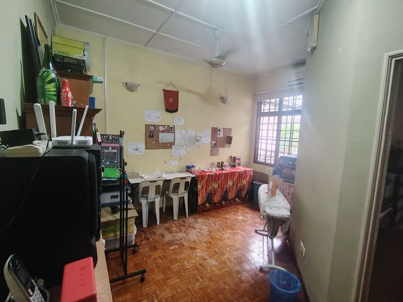 2-storey Terraced House for Sale in Taman Molek (Johor Bahru) - Sharon Ng - Study - PropertyGuru.com.my