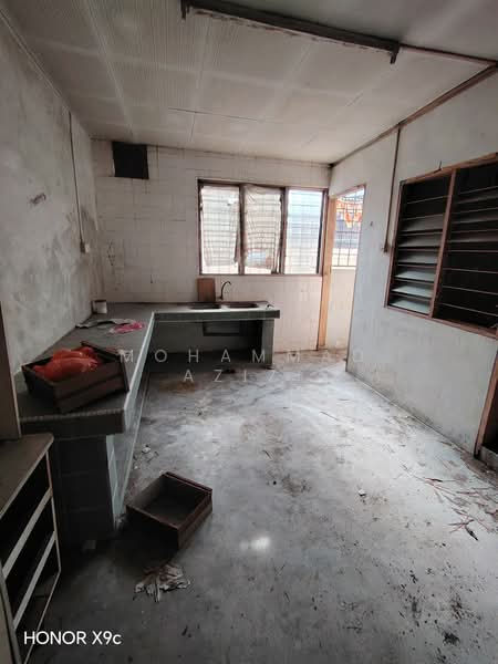 1-storey Terraced House for Sale in Taman Tas (Kuantan) - Mohammad Azizi - PropertyGuru.com.my