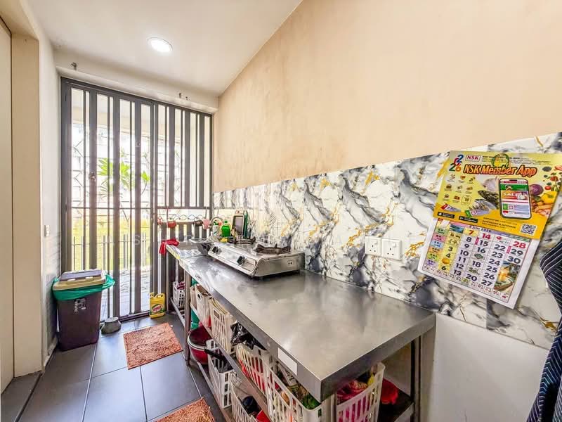 Terraced House for Sale in Tamansari (Rawang) - Ashraff Daniel - Kitchen - PropertyGuru.com.my