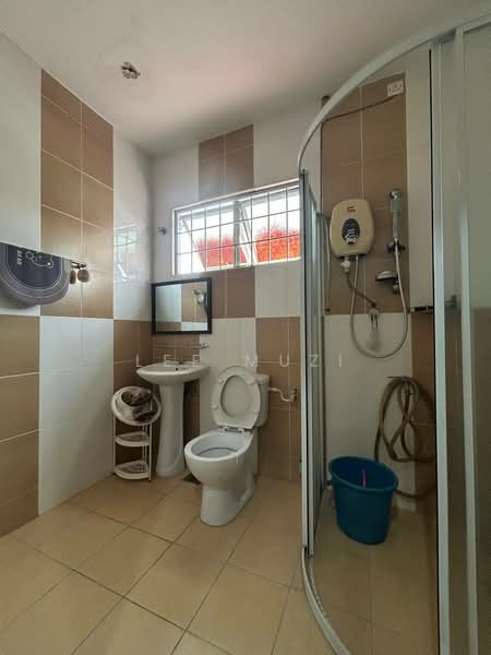 Rumah Teres 2 Tingkat untuk Dijual di Bandar Seri Botani (Simpang Pulai) - Lee Muzi - Bathroom - PropertyGuru.com.my