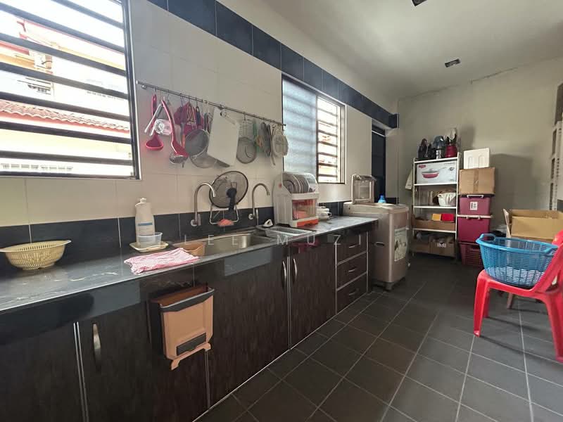 Rumah Teres 2 Tingkat untuk Dijual di Bandar Seri Botani (Simpang Pulai) - Lee Muzi - Kitchen - PropertyGuru.com.my