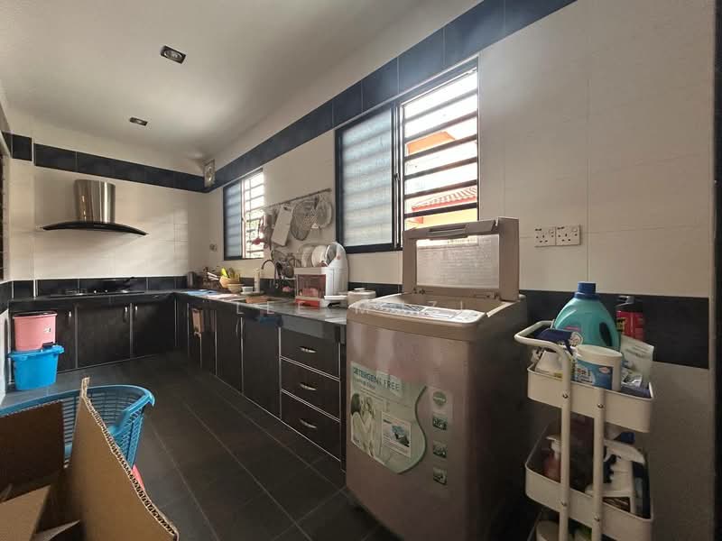 Rumah Teres 2 Tingkat untuk Dijual di Bandar Seri Botani (Simpang Pulai) - Lee Muzi - Kitchen - PropertyGuru.com.my
