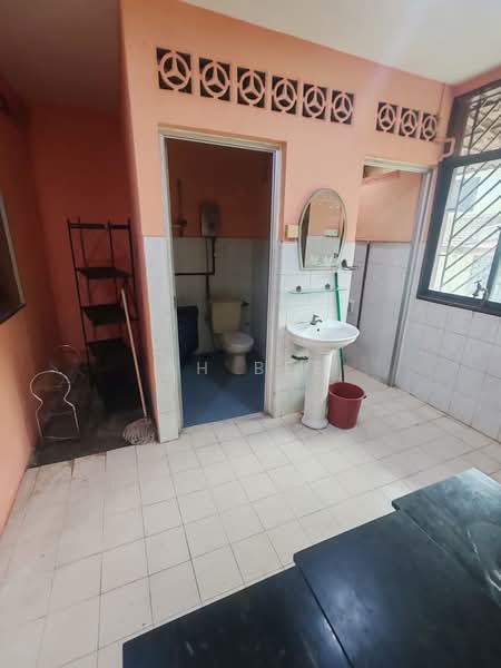 2-storey Terraced House for Rent in Taman Skudai Baru (Skudai) - Ah Bee - Bathroom - PropertyGuru.com.my