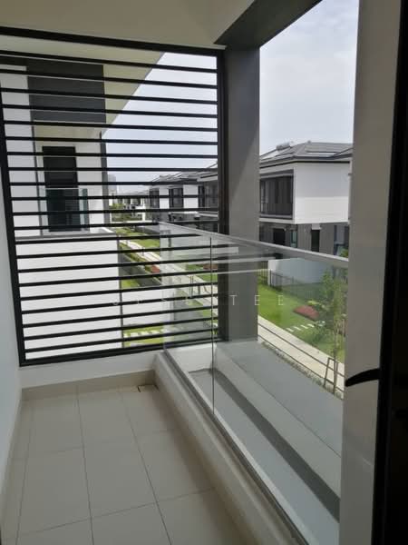 Semi-Detached House for Sale in Setia Alam (Selangor) - Jess Tee - Balcony - PropertyGuru.com.my
