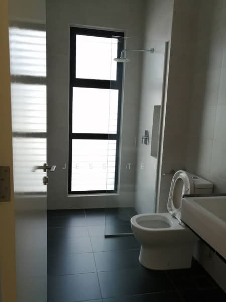 Semi-Detached House for Sale in Setia Alam (Selangor) - Jess Tee - Bathroom - PropertyGuru.com.my