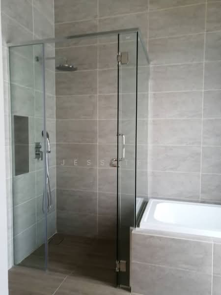 Semi-Detached House for Sale in Setia Alam (Selangor) - Jess Tee - Bathroom - PropertyGuru.com.my