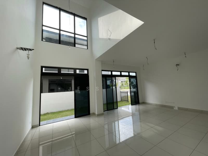 Semi-Detached House for Sale in Setia Alam (Selangor) - Jess Tee - Living Room - PropertyGuru.com.my