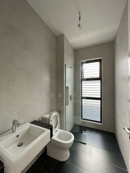 Semi-Detached House for Sale in Setia Alam (Selangor) - Jess Tee - Bathroom - PropertyGuru.com.my