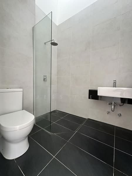 Rumah Berkembar untuk Dijual di Setia Alam (Selangor) - Jess Tee - Bathroom - PropertyGuru.com.my
