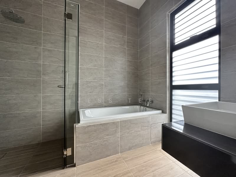 Rumah Berkembar untuk Dijual di Setia Alam (Selangor) - Jess Tee - Bathroom - PropertyGuru.com.my