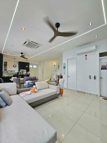 Rumah Kluster untuk Dijual di Taman Ekoflora (Johor Bahru) - Wen Chung Ling - Living Room - PropertyGuru.com.my