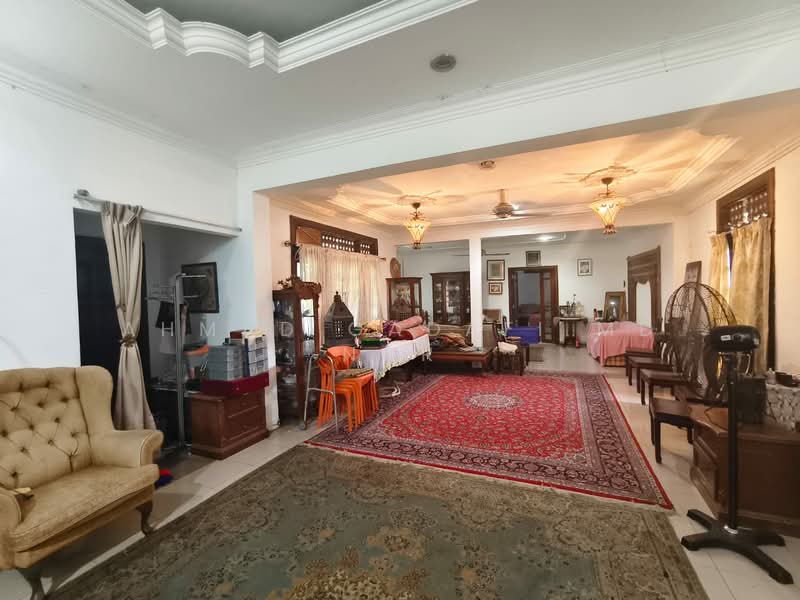 Bungalow for Sale in Kampung Sungai Penchala (Sungai Penchala) - Ahmad Gadafi Md Nor - Living Room - PropertyGuru.com.my