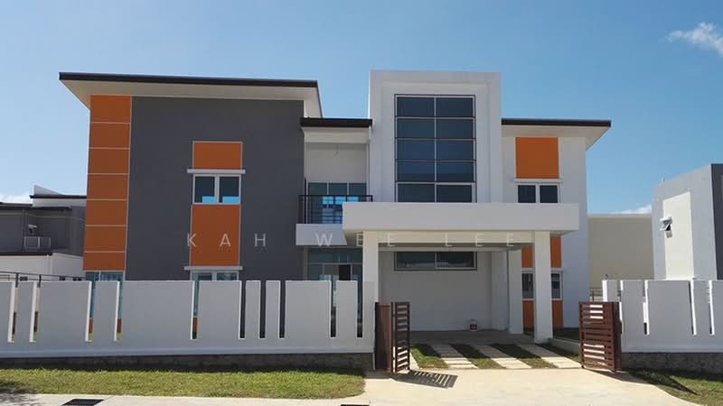 Bungalow House for Sale in Taman Pelangi Heights (Mantin) - Kah Wee Lee - Exterior - PropertyGuru.com.my