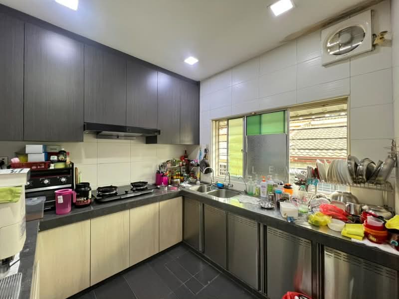 1.5-storey Terraced House for Sale in Bandar Sri Damansara (Selangor) - Kim Meng Lew - Kitchen - PropertyGuru.com.my