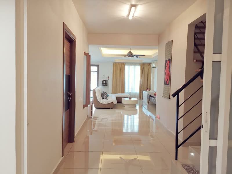 Rumah Teres 2-Tingkat untuk Dijual di Taman Sri Puchong (Puchong) - Vanny Lum - Living Room - PropertyGuru.com.my