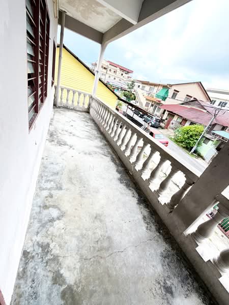 Bungalow for Rent in Sungai Way Free Indsutrial Zone (Petaling Jaya) - Weng Tan - Balcony - PropertyGuru.com.my