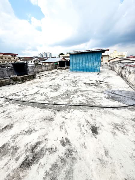 Bungalow for Rent in Sungai Way Free Indsutrial Zone (Petaling Jaya) - Weng Tan - Roof - PropertyGuru.com.my