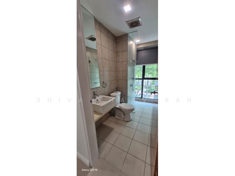 Servis Apartment untuk Disewa di Setia SKY Residences - Shiva Kharvaran - Bathroom - PropertyGuru.com.my