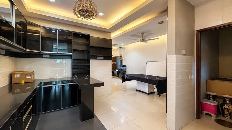 Rumah Teres 3 Tingkat untuk Dijual di Sentosa Villa (Kajang) - Nor Azdlin Adnan - PropertyGuru.com.my