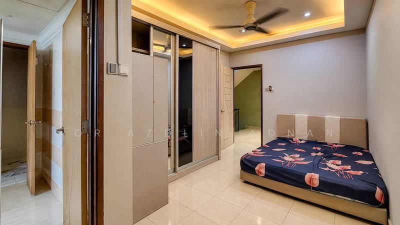 Rumah Teres 3 Tingkat untuk Dijual di Sentosa Villa (Kajang) - Nor Azdlin Adnan - PropertyGuru.com.my
