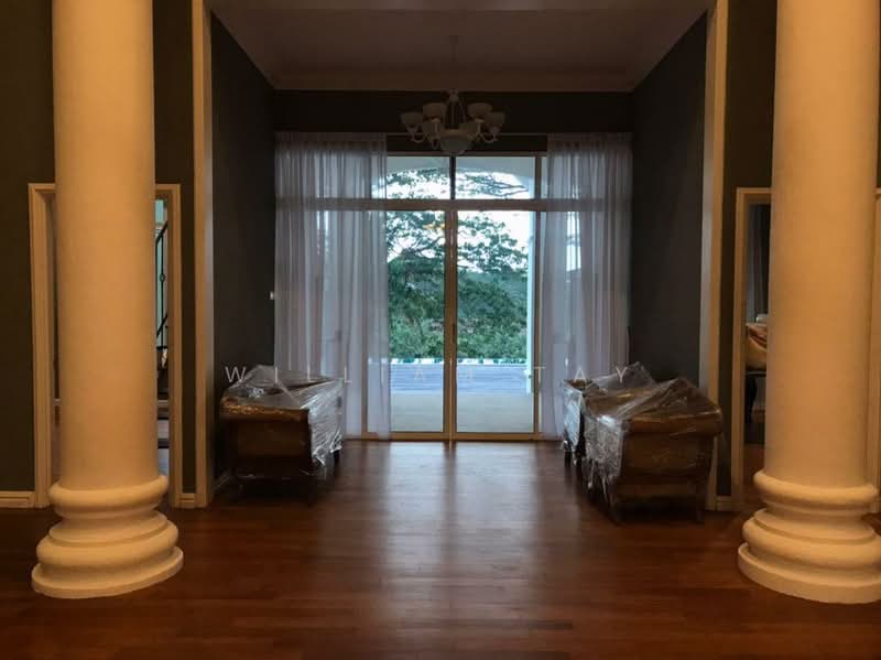 Bungalow for Sale in Leisure Farm (Gelang Patah) - William Tay - Living Room - PropertyGuru.com.my