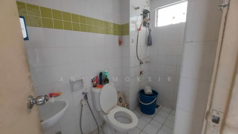 Condominium for Sale at Cyberia Crescent 2 - Anim Moksir - Bathroom - PropertyGuru.com.my