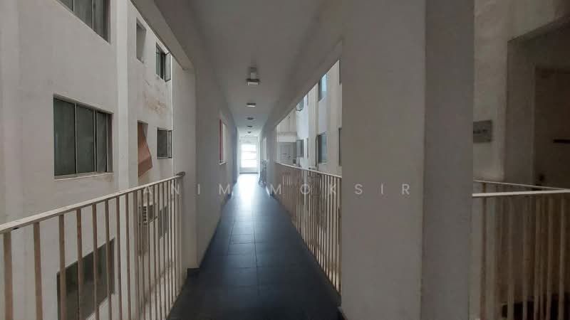 Condominium for Sale at Cyberia Crescent 2 - Anim Moksir - Corridor - PropertyGuru.com.my