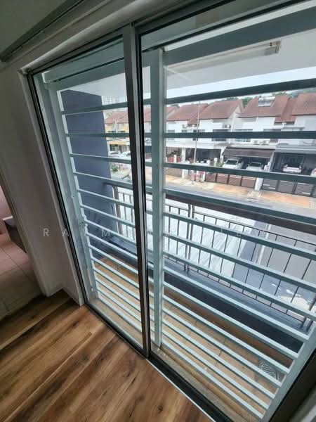 Semi-Detached House for Sale in Sutera Damansara (Damansara Damai) - Raymond Siew - Balcony - PropertyGuru.com.my