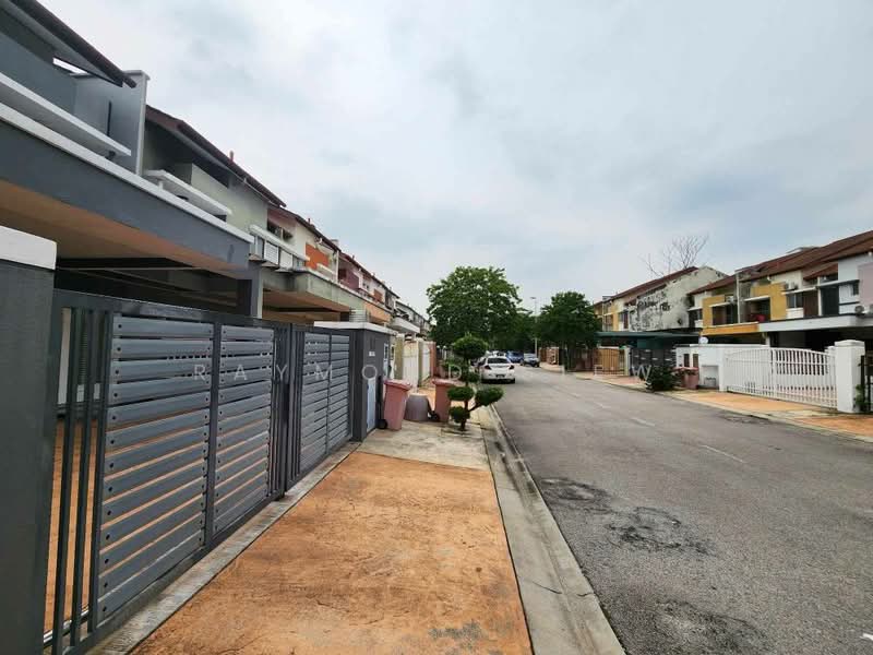 Semi-Detached House for Sale in Sutera Damansara (Damansara Damai) - Raymond Siew - Exterior - PropertyGuru.com.my