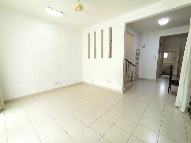 2-storey Terraced House for Sale in Bandar Seri Coalfields (Ijok) - Muin Mn - Living Room - PropertyGuru.com.my