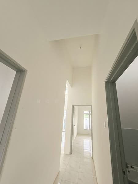 1-storey Terraced House for Sale in Petaling Jaya (Selangor) - Nor Ozir - Corridor - PropertyGuru.com.my
