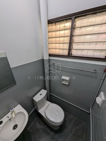 Rumah Teres 2 Tingkat untuk Dijual di SS19 (Subang Jaya) - Cindy Ng - Bathroom - PropertyGuru.com.my