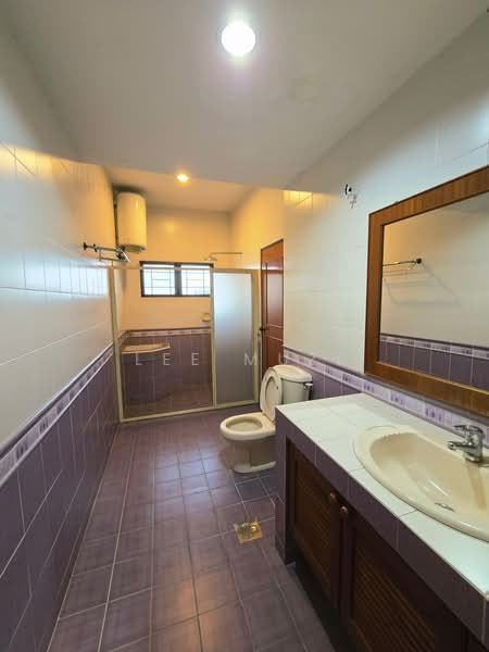 Rumah Banglo untuk Dijual di Taman Canning (Ipoh) - Lee Muzi - Bathroom - PropertyGuru.com.my