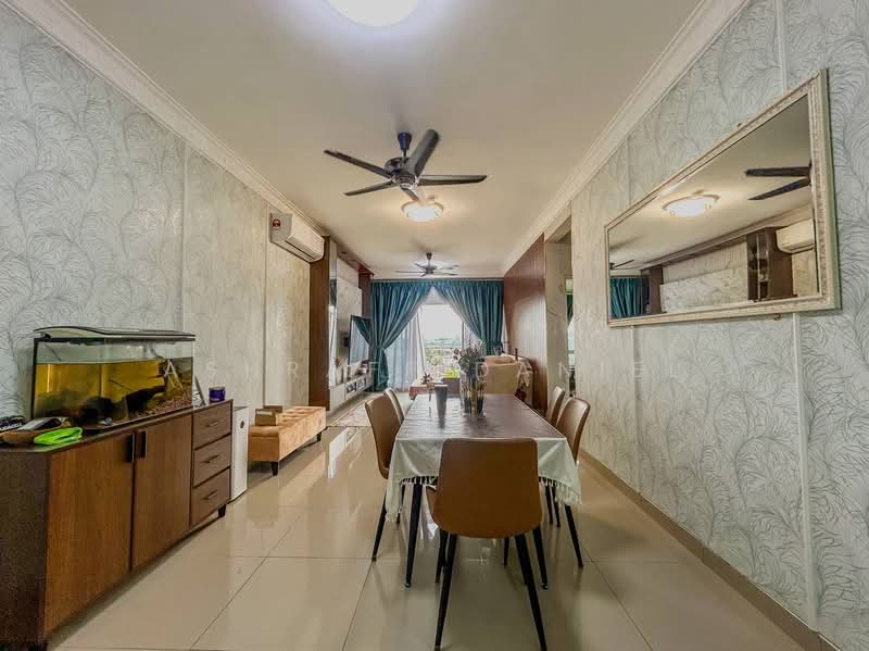 Pangsapuri untuk Dijual di Pangsapuri Miro - Ashraff Daniel - Living Room - PropertyGuru.com.my