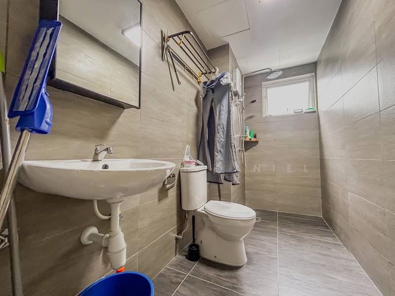 Pangsapuri untuk Dijual di Pangsapuri Miro - Ashraff Daniel - Bathroom - PropertyGuru.com.my