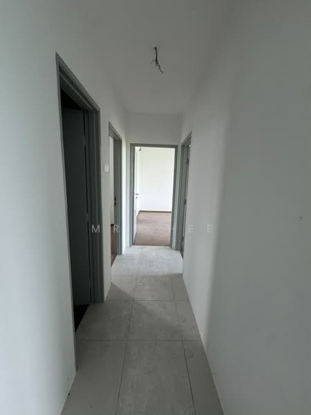 Condominium for Rent at Oasis - Mr Chee - Corridor - PropertyGuru.com.my