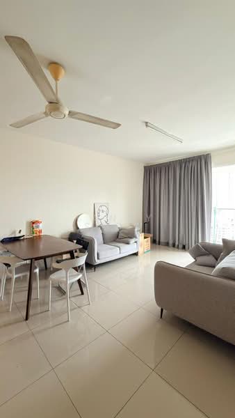 Kondominium untuk Disewa di Platinum Lake PV 16 - Yanny Siow - Living Room - PropertyGuru.com.my