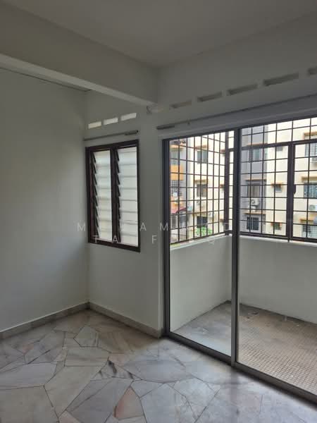 Apartment for Rent at Subang Perdana Goodyear Court 5 - Muhammad Taufeeq - Balcony - PropertyGuru.com.my
