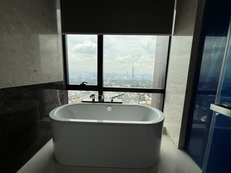 Servis Apartment untuk Disewa di Crown Residences @ Pavilion Damansara Heights - Peter Sek - Bathroom - PropertyGuru.com.my