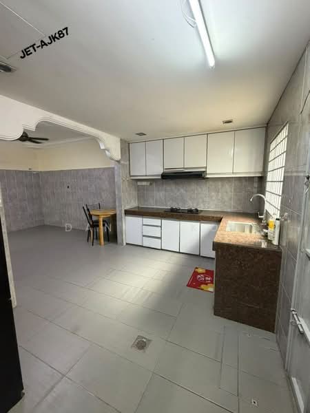 2-storey Terraced House for Sale in Setia Impian (Setia Alam) - Daniel Kok - Kitchen - PropertyGuru.com.my