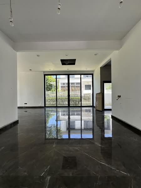 Rumah Berkembar untuk Dijual di Setia Alam (Selangor) - Jess Tee - Living Room - PropertyGuru.com.my