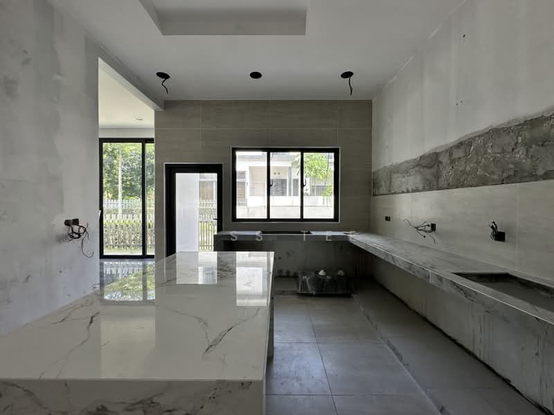 Rumah Berkembar untuk Dijual di Setia Alam (Selangor) - Jess Tee - Kitchen - PropertyGuru.com.my