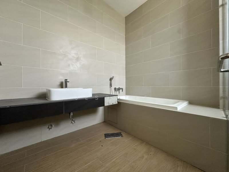 Rumah Berkembar untuk Dijual di Setia Alam (Selangor) - Jess Tee - Bathroom - PropertyGuru.com.my