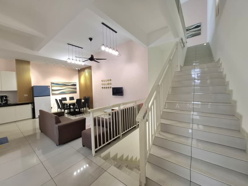 Rumah Bandar untuk Disewa di Puchong (Selangor) - NadiaIsmanu Janie - Living Room - PropertyGuru.com.my